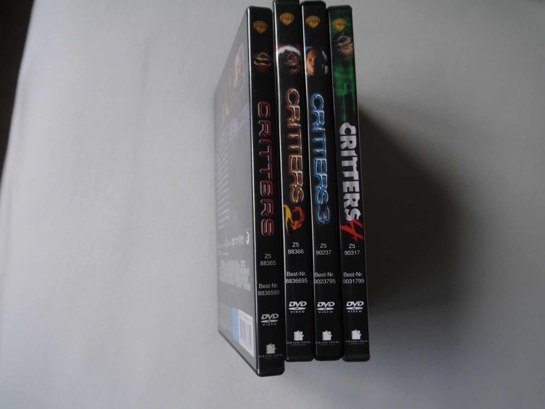 Tutti i DVDs: CRITTERS -Collection 1-4 – Usato da Hagendorn venduto da Blaf 2