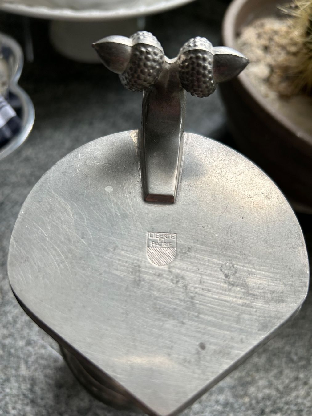 Caraffe: Zinnkrug mit Deckel – Usato da Zürich venduto da Nick345 2