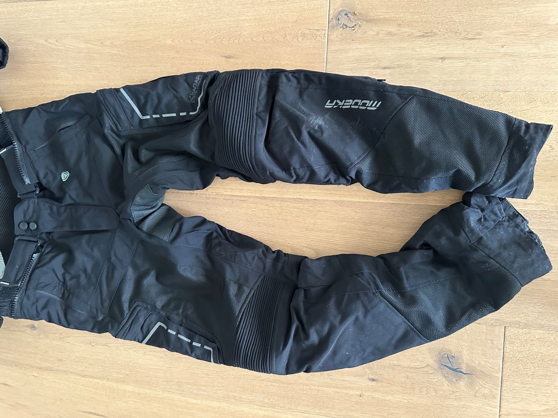 Lotti di vestiti: Motorrad-Textilkombi / Wasserdicht – Usato da Oensingen venduto da Mutzlibaerli 2
