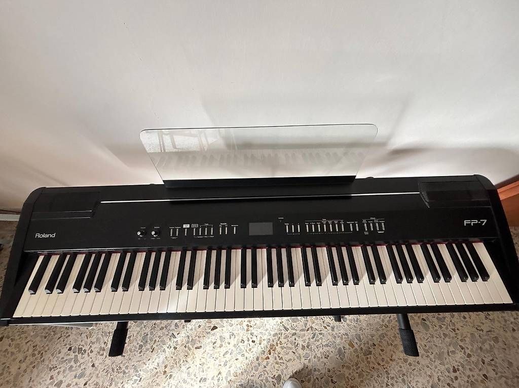 Roland Strumenti musicali: Piano Roland FP-7 – Usato da Curio venduto da FranzBrax
