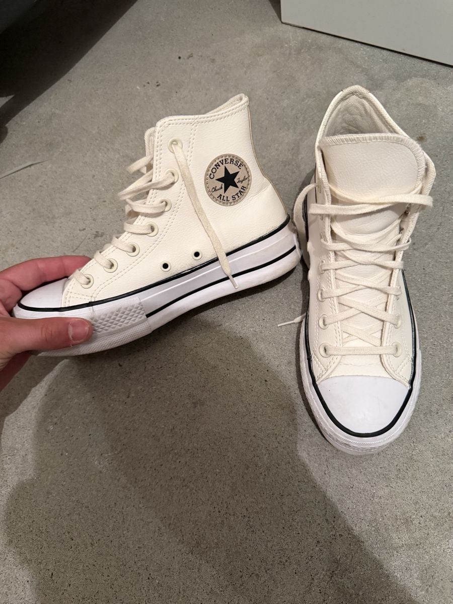 Converse Damenschuhe: Converse All Star High Top Damen – Gebraucht aus Oberengstringen von eng_tc96