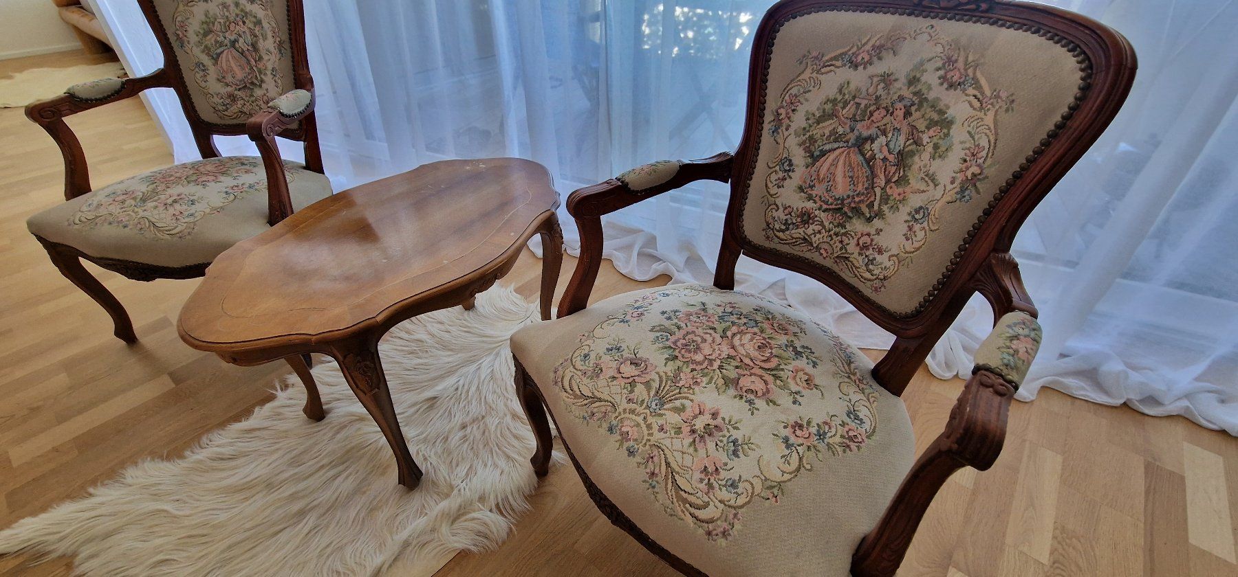 Fauteuils: Ludwik 2 Sessel und Tisch Antik Polisander – D'occasion à Niederwangen BE par tim_8hyw