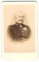 Fotografie Portrait Graf Julius von Bose
