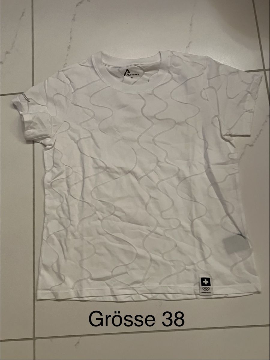 Albright T-shirt: T-Shirt Swiss Olympic 2026 – Nuovo (secondo la descrizione) da Wolfhausen venduto da swissski 2