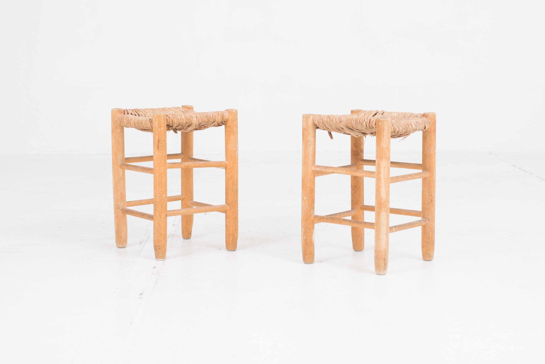 Sgabelli: Vintage Hocker mit Strohgeflecht – Usato da Zürich venduto da STUZH38 2
