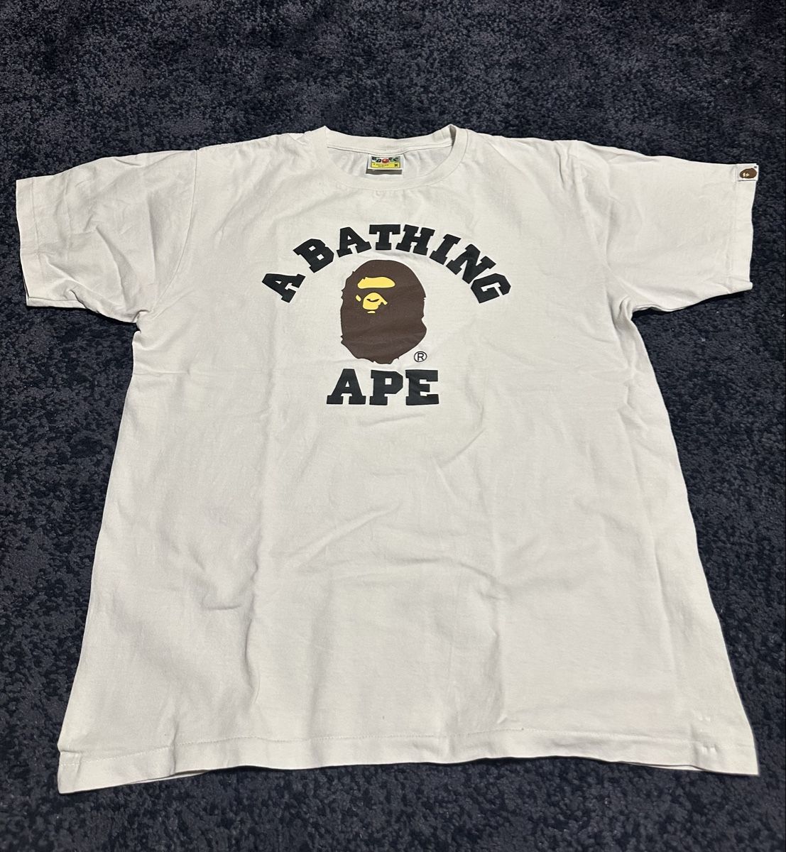 Bape T-Shirts: A Bathing Ape T-Shirt – Neu (gemäss Beschreibung) aus Blumenstein von stnz41