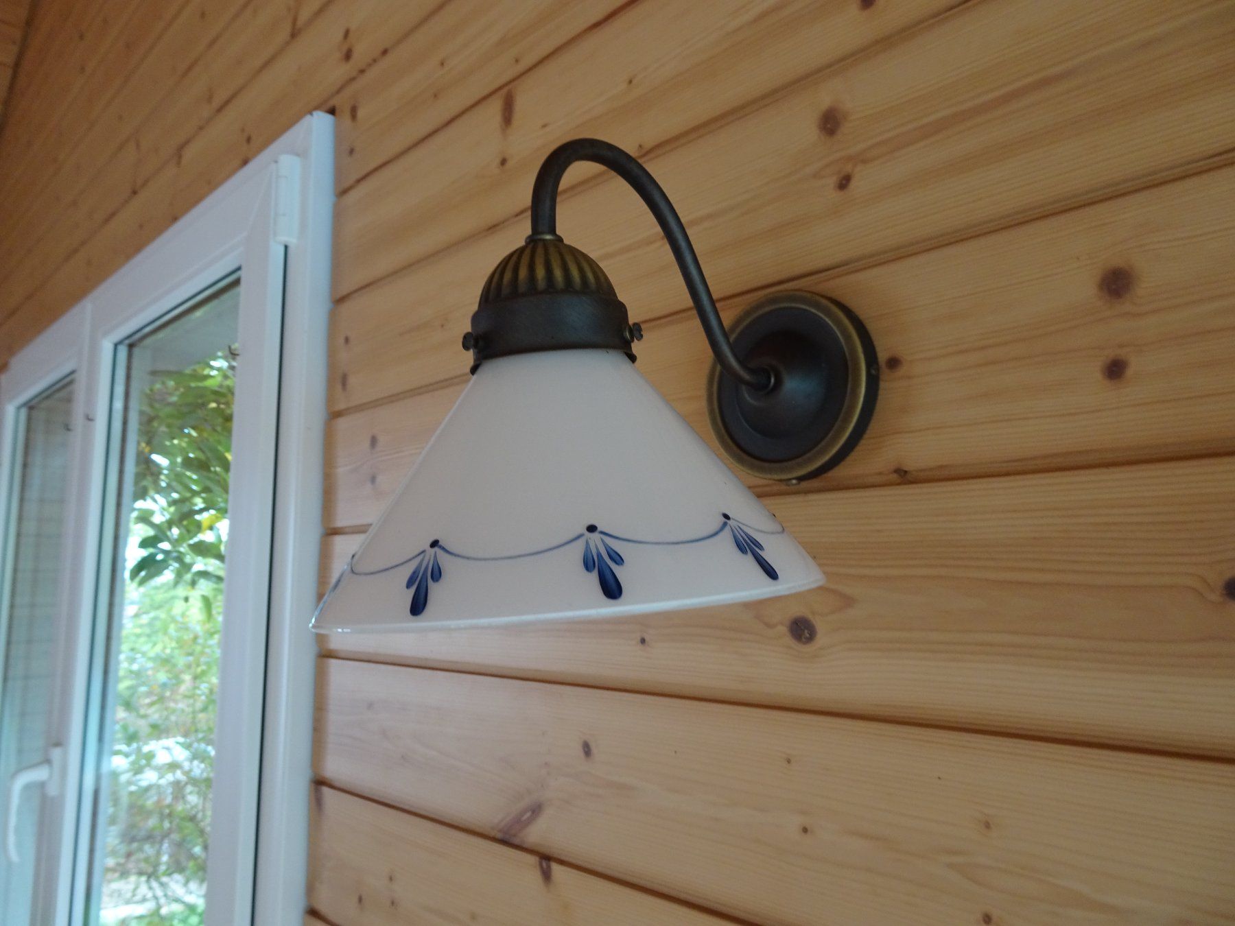 Lampen: Wandleuchte und Doppel-Pendel-Leuchte – Gebraucht aus Oberwangen b. Bern von est_d8gf 1