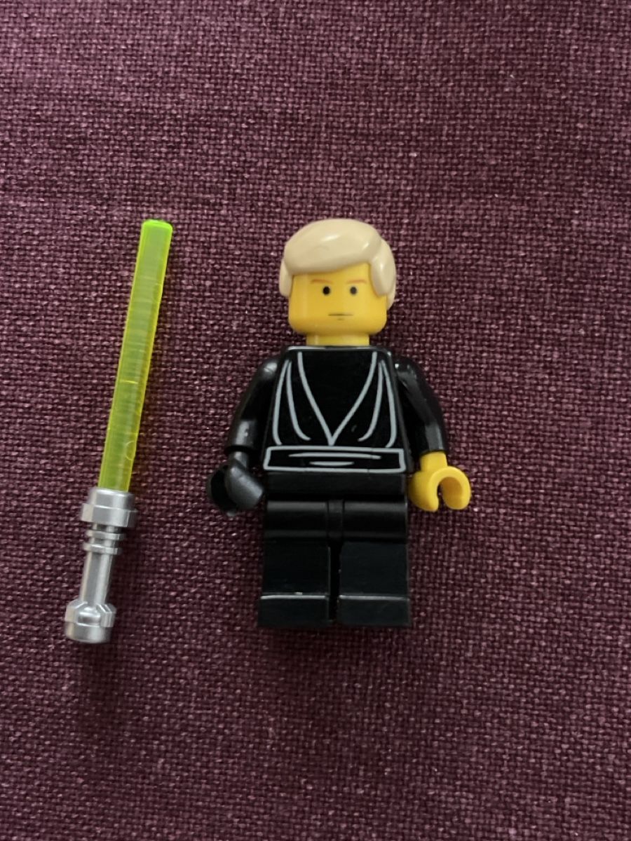 Lego Statuette: Lego Figur Star Wars Luke Skywalker mit Schwert. – Usato da neuenhof venduto da cocoros