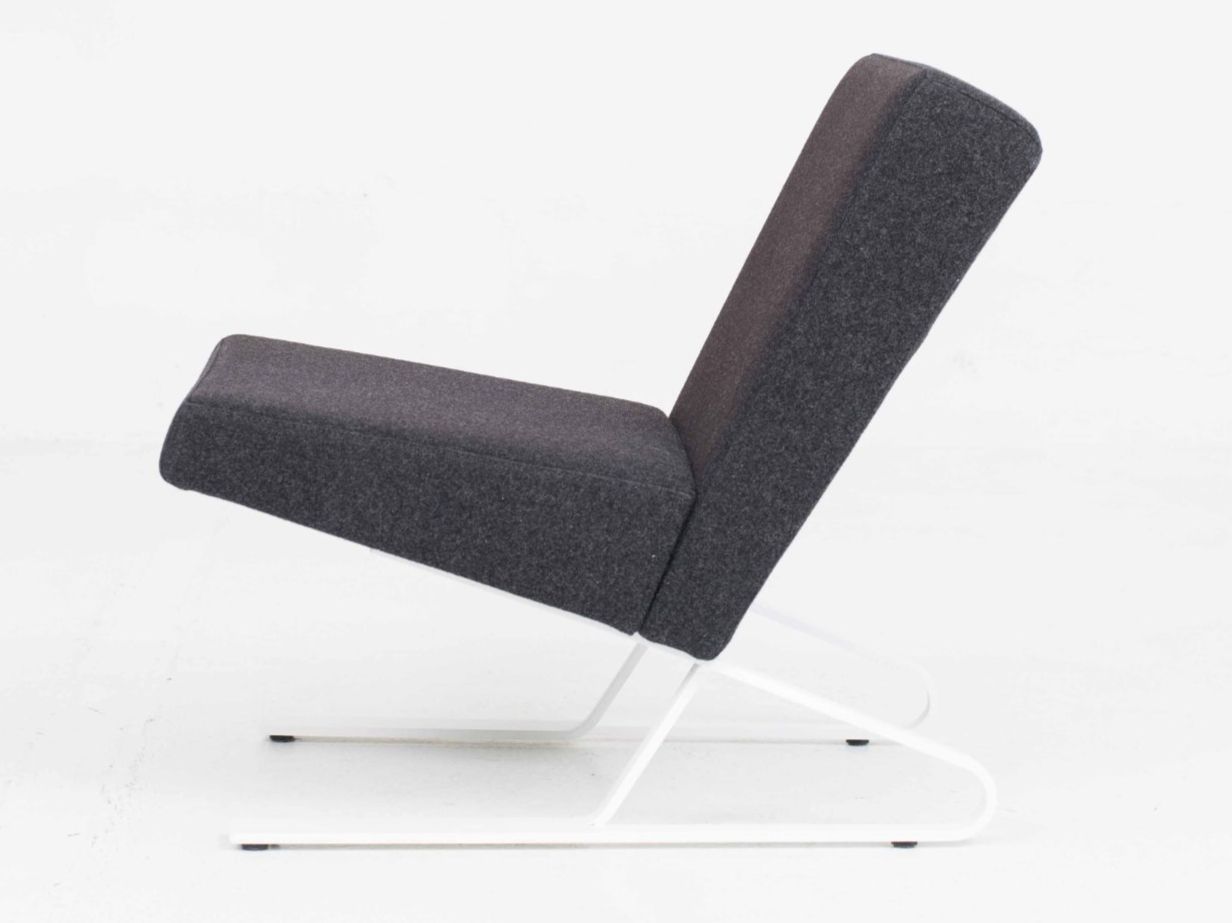 Classicon Poltrone: ClassiCon Satyr Sessel von For Use in dunkelgrauem Stoff – Usato da Zürich venduto da STUZH38 1