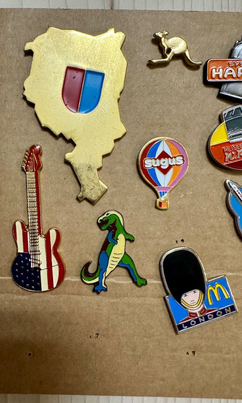 Placchette & Badge: Pinsammlung - Allerlei/Mix - ab 1 Chf. – Usato da Ittigen venduto da bim_k7bn 1