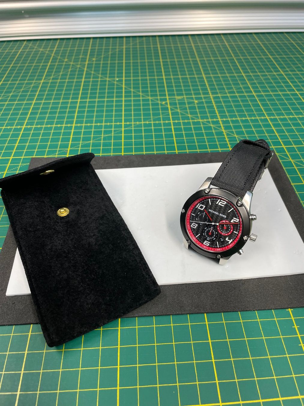 Michael Kors Orologi: Michael Kors Carbon Dial Watch – Usato da Obergösgen venduto da File75 7