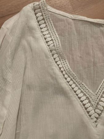 Damen Tunika weiss mit Lochstickerei