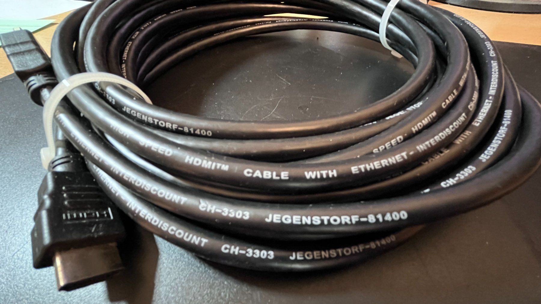 Cavi: HDMI Kabel, rund. 7m – Usato da Allschwil venduto da Zermatt 5