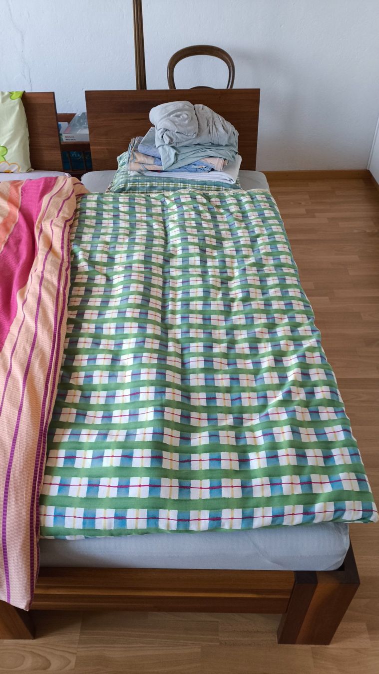 Betten: Lit avec bon matelas – Gebraucht aus Porrentruy von NGiorda
