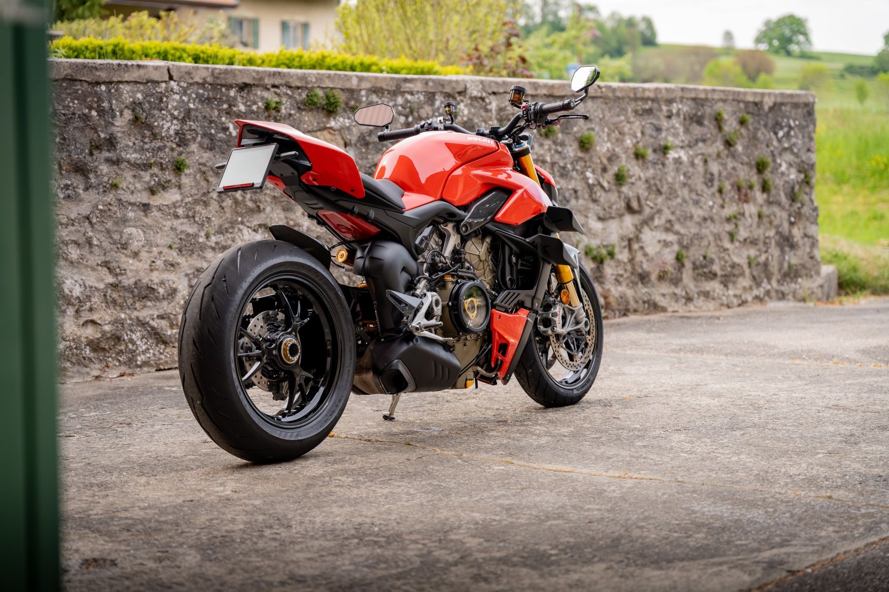 Ducati Strada: Ducati Streetfighter V4S – Usato da Donneloye venduto da Jad_tui 2