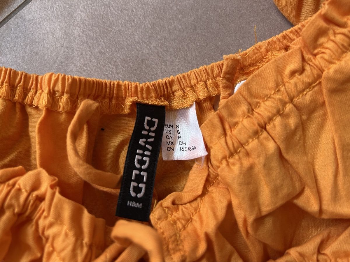 H&M Top: Orange summer crop top with puff sleeves, size S – Usato da Zürich venduto da chi_7k5b 1