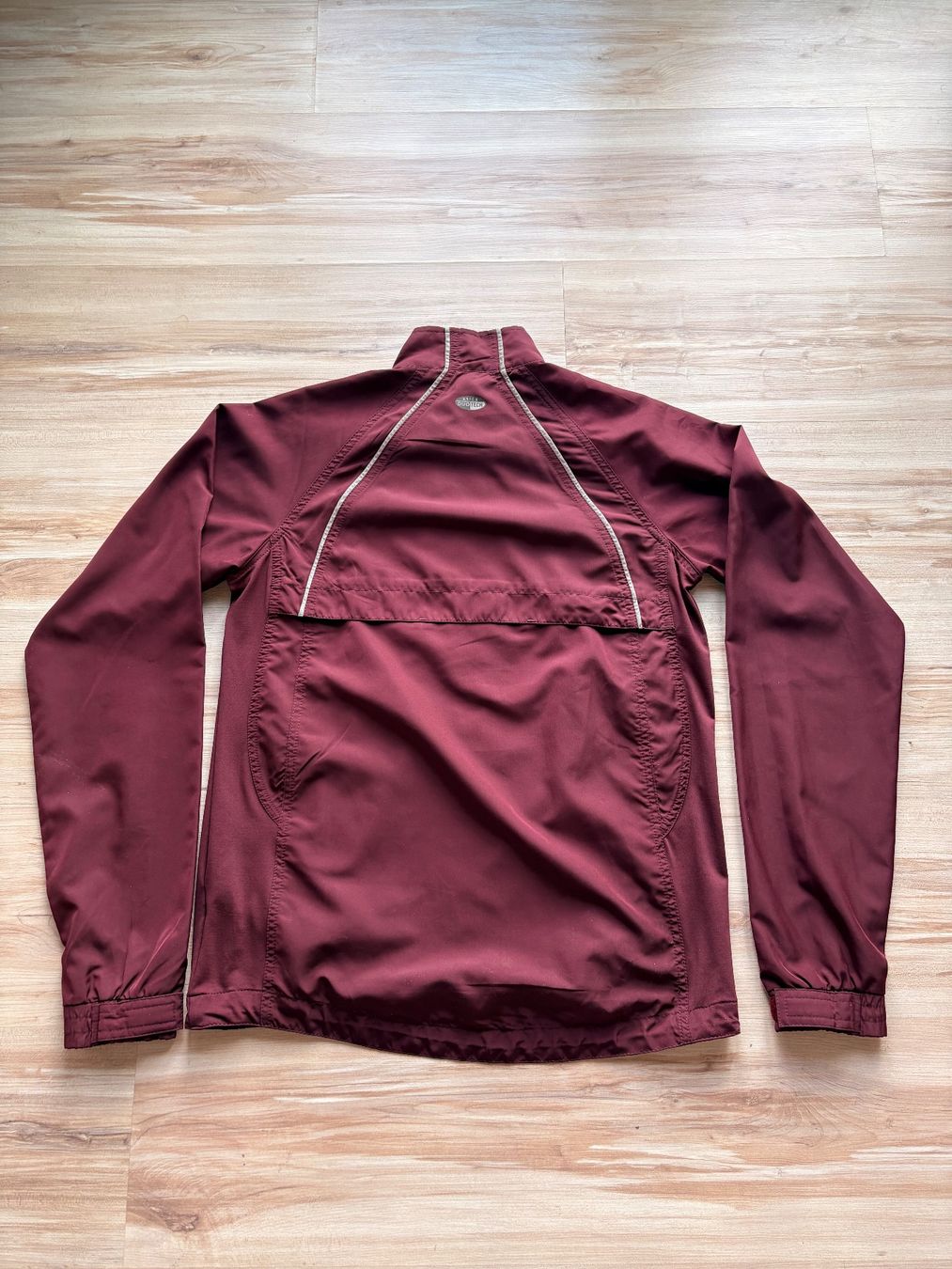 Asics Giacche: Vintage Asics Windbreaker – Usato da Wigoltingen venduto da _vntg_ 3