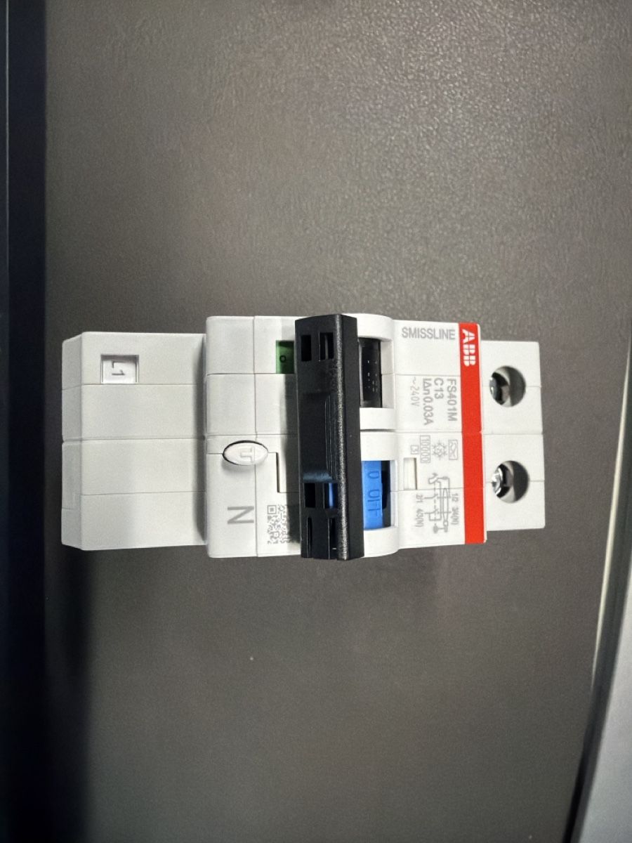 ABB Interruttori: ABB Swissline FS401M / C13 30mA – Nuovo (secondo la descrizione) da Opfikon venduto da emi_6 1