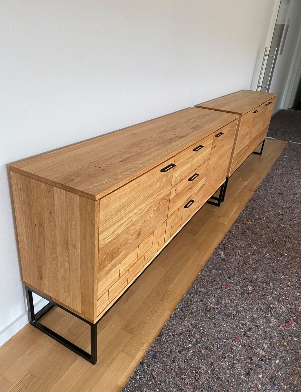 Credenze: 2x Sideboard Eiche massiv, geölt mit Metallgestell - TOP! – Usato da Schupfart venduto da scarysunny88 1