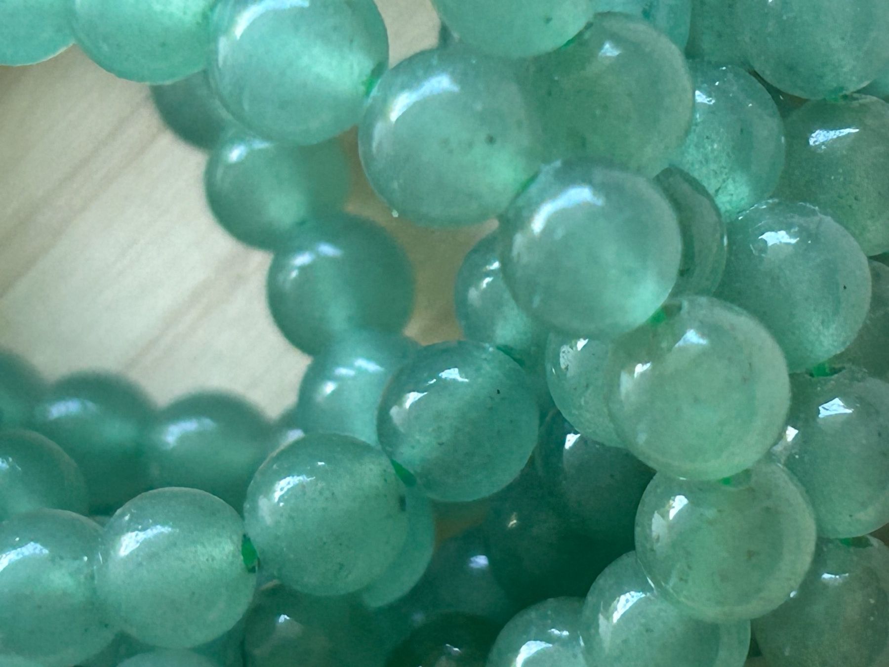 Mineralien & Heilsteine: Strang echte grüne Aventurin beads 6 mm – Neu und originalverpackt aus Niederrohrdorf von Ytobi