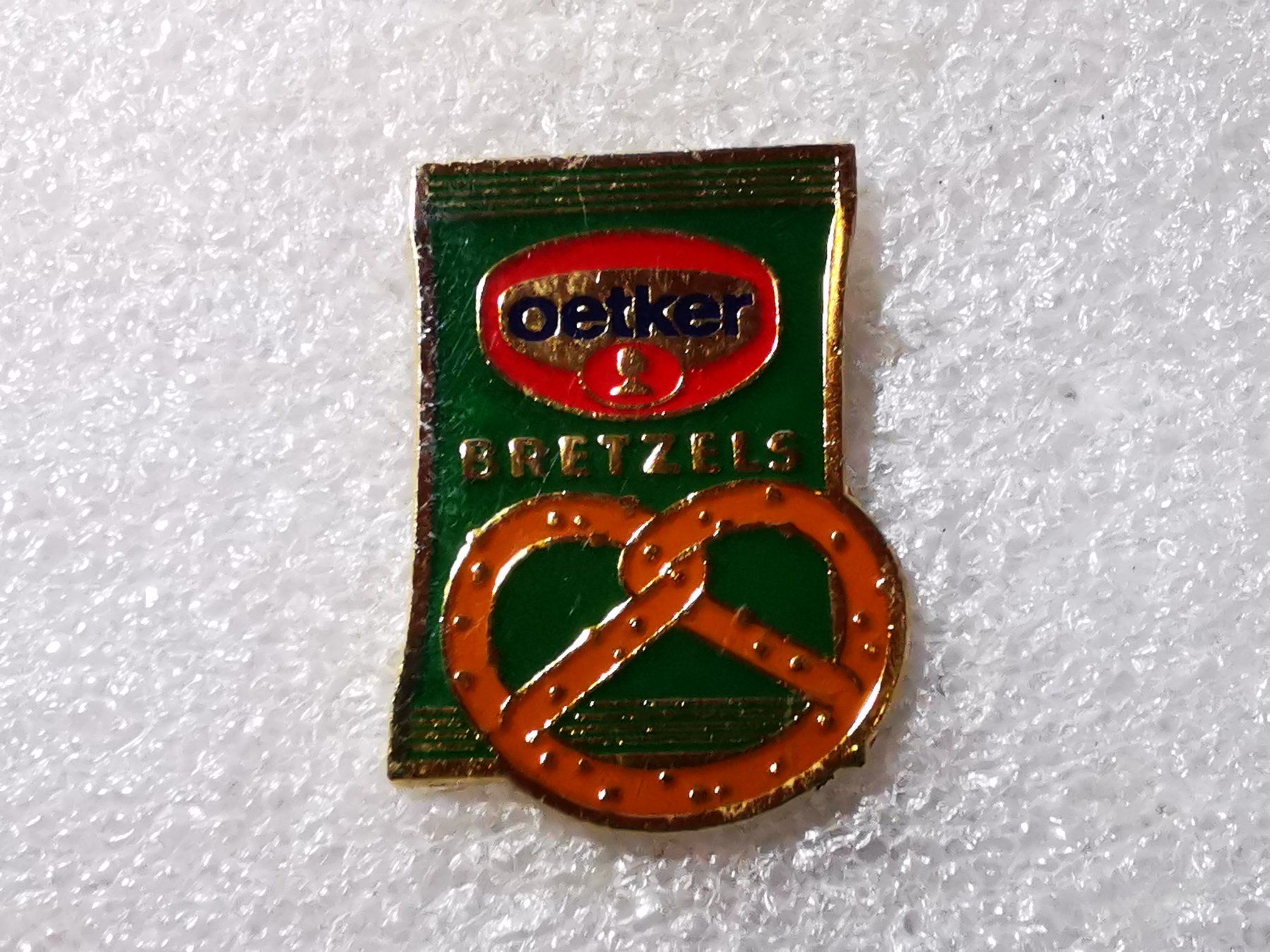 Placchette & Badge: Ansteckpin 50: Dr. Oekter Bretzels – Usato da Oppligen venduto da Pin-Fall-Shop