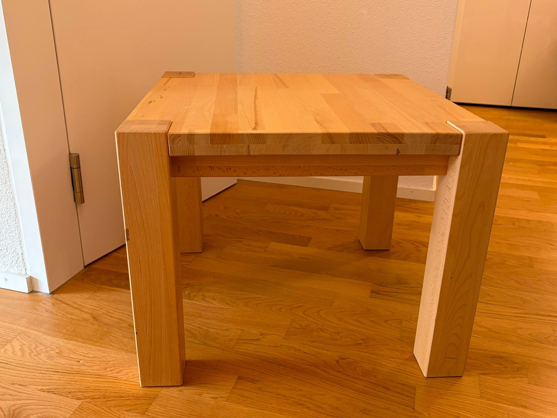 Tavoli: Couchtisch quadratisch 60x60x45, Buche – Usato da Kreuzlingen venduto da Pasba17 2