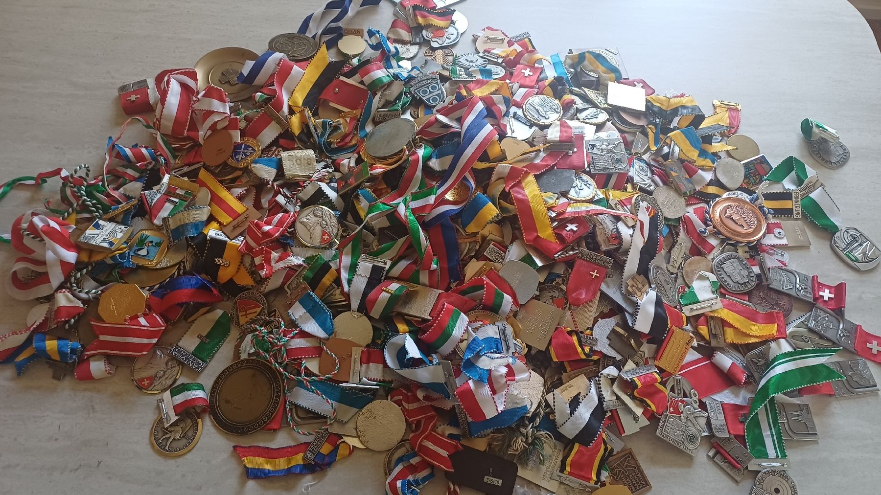 Medaillen: Riesuger Posten Medallien – Gebraucht aus Flawil von Naphtali 1