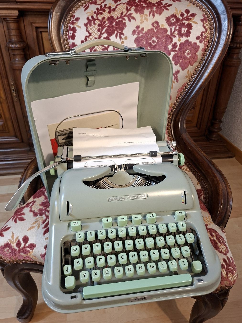 Hermès Schreibmaschinen: Schreibmaschine Hermes 3000 mit Koffer Schweizer – Gebraucht aus Steffisburg von ZeitReise_ 1