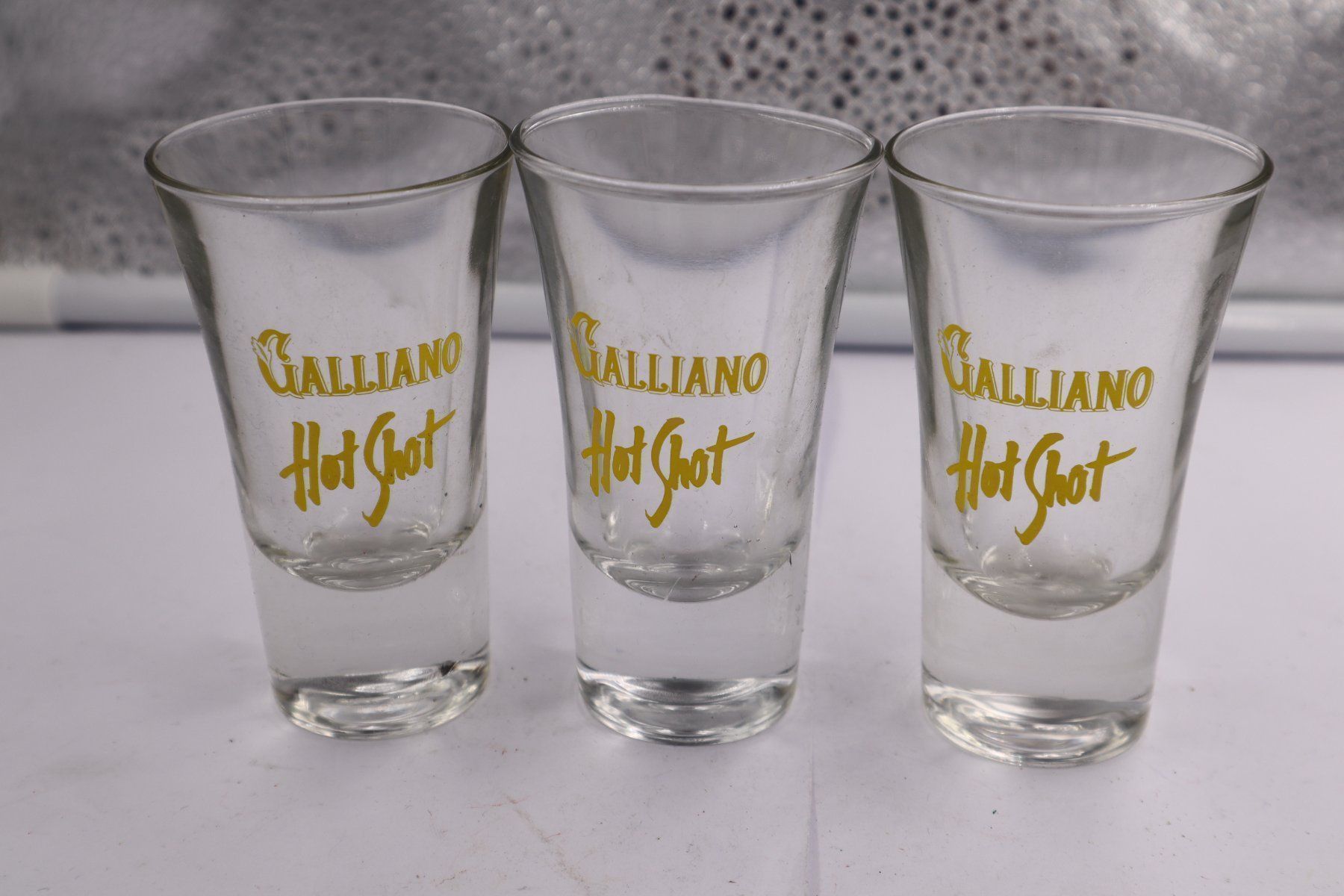 Bicchieri: 3x Galliano Hot Shot Gläser – Usato da Baden venduto da swiss-alps