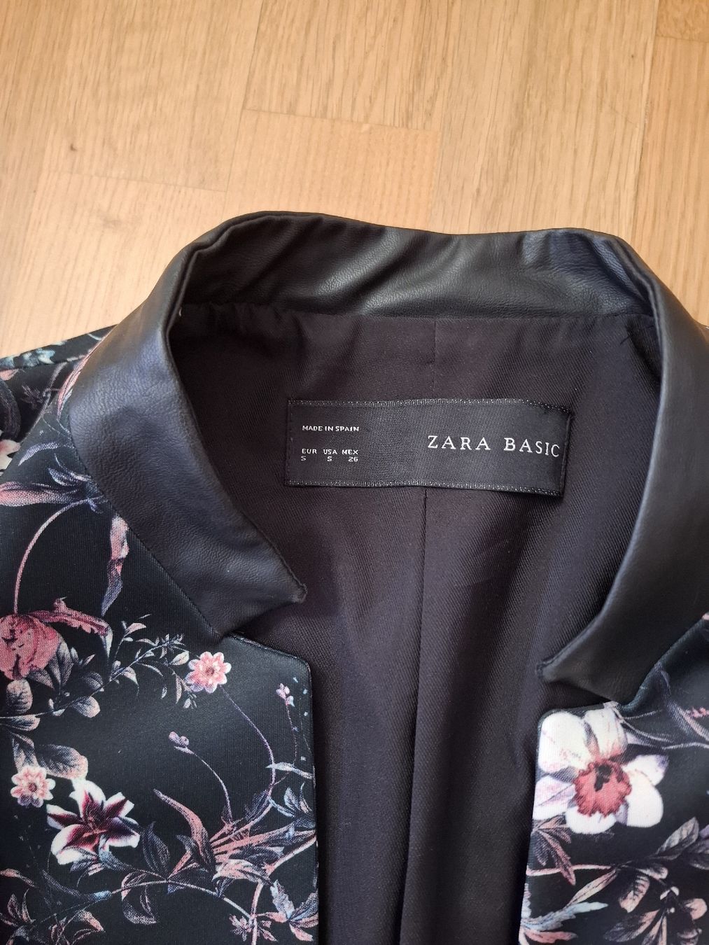 Zara Giacche: Zara Basic Blazer mit Blumenmuster, Gr. S, Top Zustand! – Usato da Goldach venduto da Helen2017 1