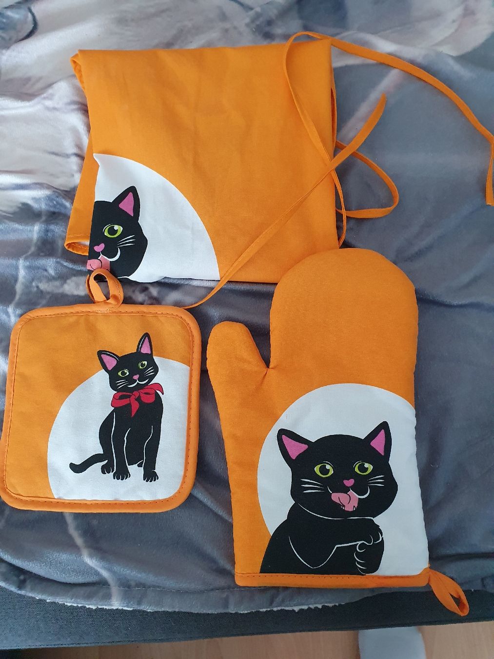 Grembiuli: Küchen-Set "Kater Max", 3-teilig orange – Nuovo (secondo la descrizione) da Klingnau venduto da Fee1960 1