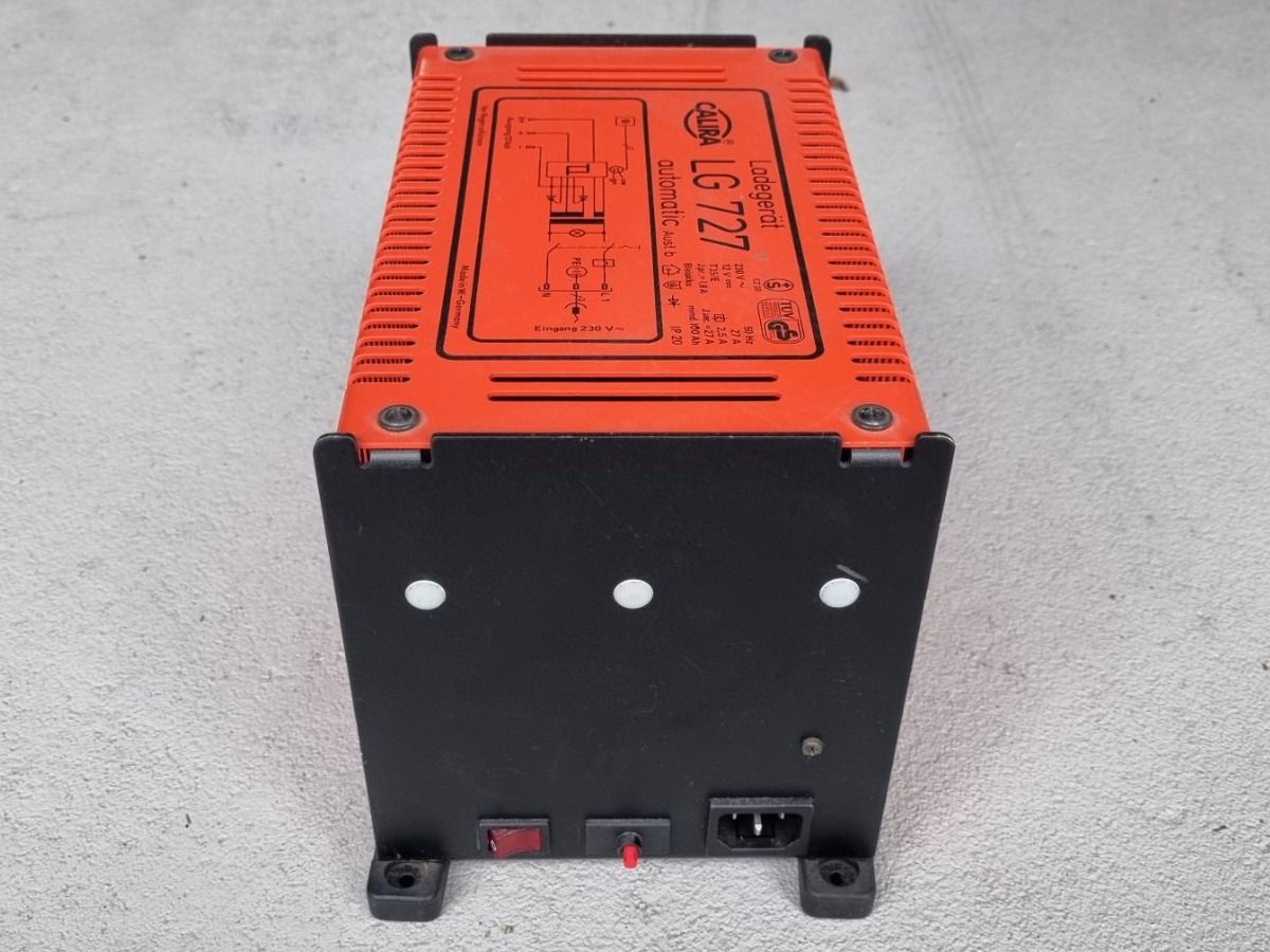 Caricatori & Batterie: Batterieladegerät 27A CALIRA LG 727 automatic – Usato da Root venduto da Damado 2