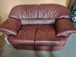 Zweisitzer Sofa Leder dunkelrot gebrauchter Zustand