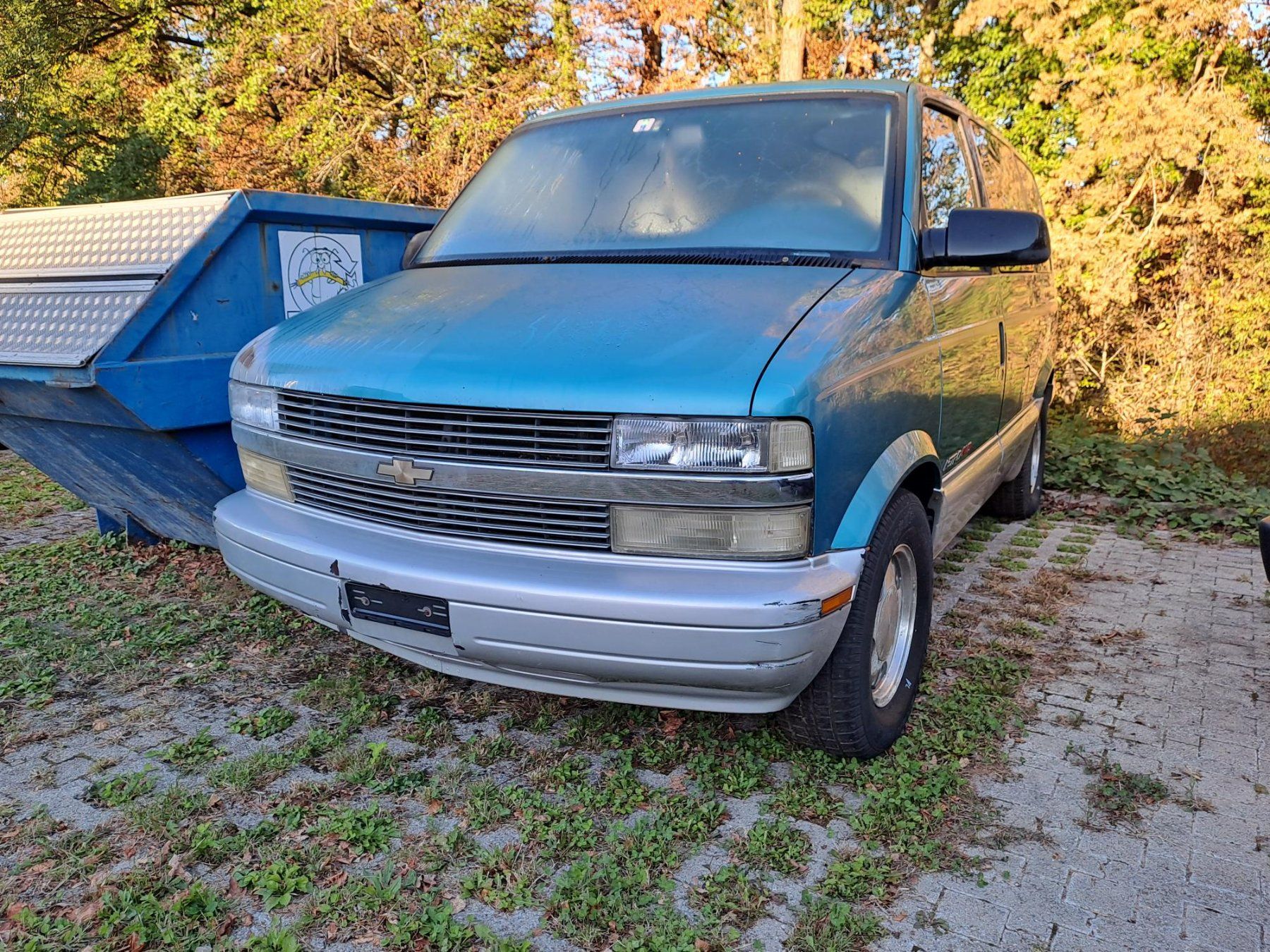 Chevrolet Autos: Chevrolet Astro Van – Defekt aus Hinwil von ammrol