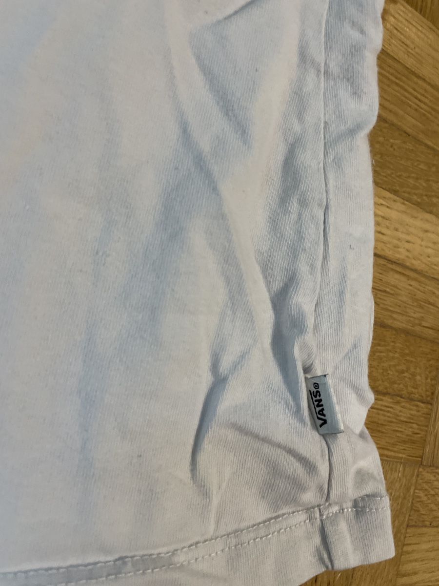 Vans T-Shirts: Crop Top Vans T-Shirt Grösse M – Gebraucht aus Winterthur von mamba2021 2