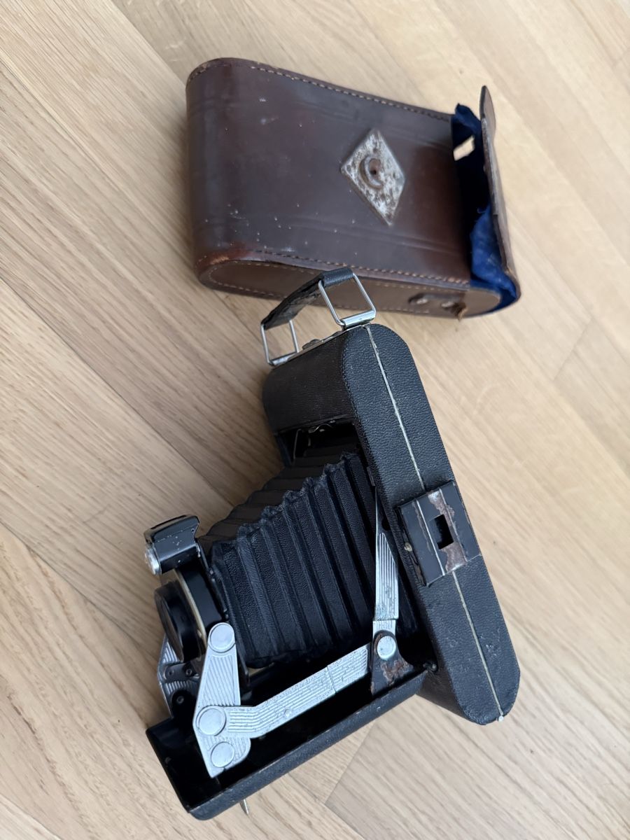 Kodak Fotocamera: Kodak Klappkamera, Balg Kamera Vermutlich Defekt – Difettoso da Goldach venduto da Donpancho 5
