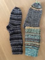 Zwei Paar Handgestrickte Socken 