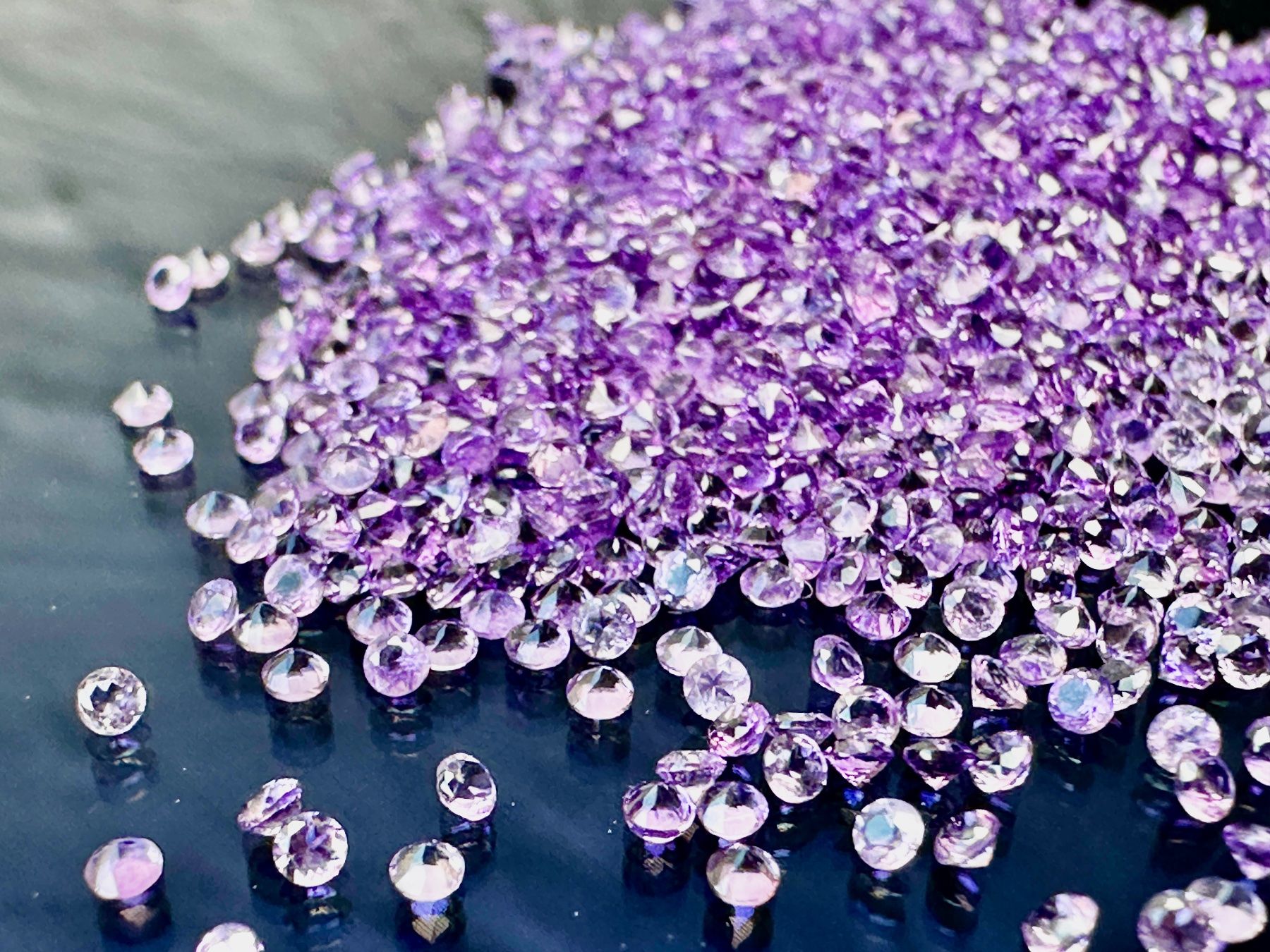 Pietre preziose: 100 St fein brillantgeschliffene Amethyst-Pointer 1,5 mm – Nuovo (secondo la descrizione) da Langenthal venduto da Seelenfreunde 3