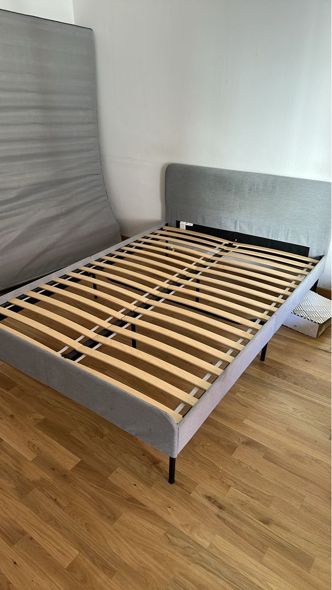 Betten: Bed Frame with Slatted Base Grey Used – Gebraucht aus Uerikon von Powerbidder