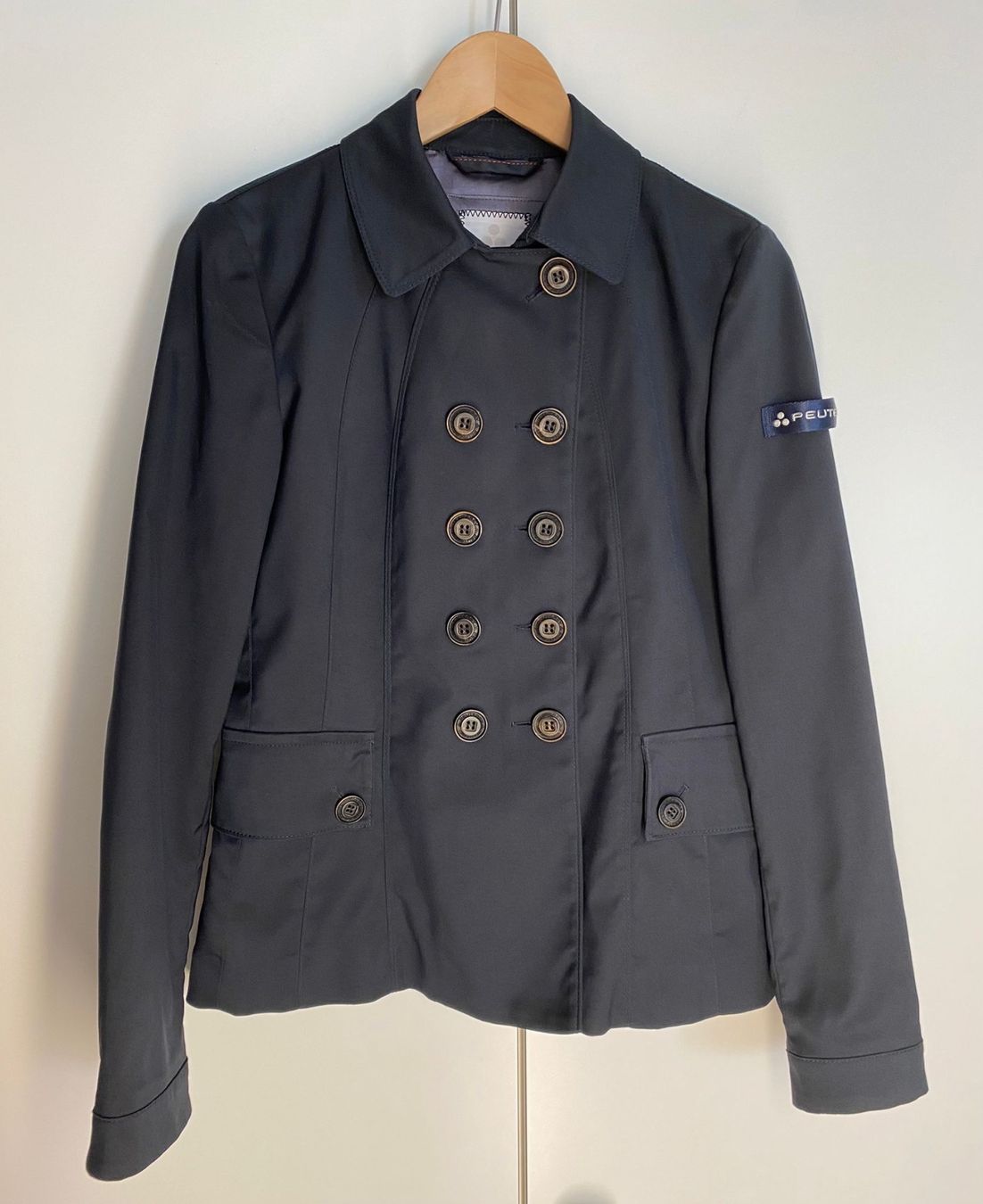 Peuterey Giacche: Peuterey Damenjacke Gr. 36 - NP 500 CHF – Usato da Frauenfeld venduto da LIL_NA