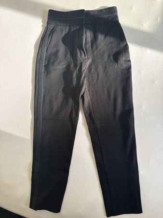 Stoffhose Sandro schwarz mit Galonstreifen Grösse 34