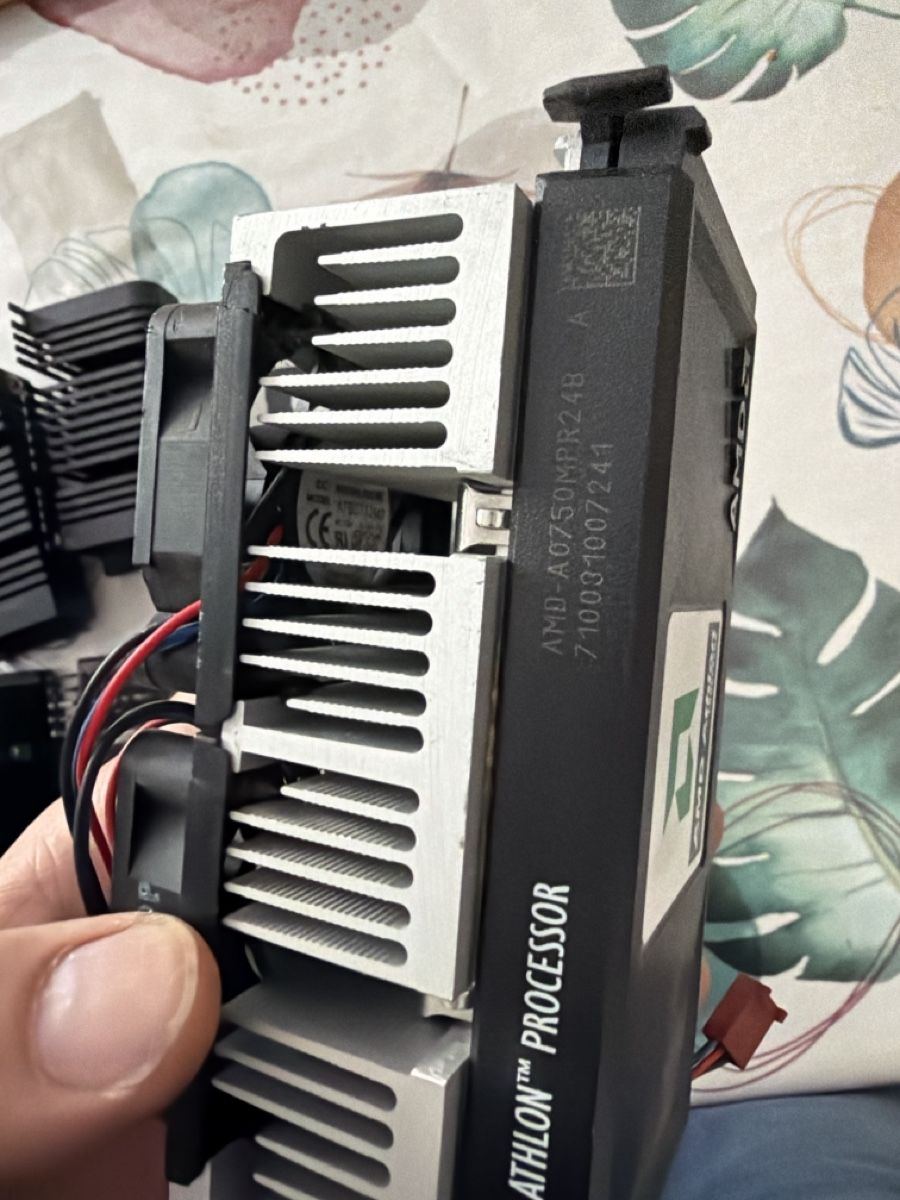 Componenti elettronici: Lot de processeur Slot 1 – Difettoso da Martigny venduto da capri2800 7
