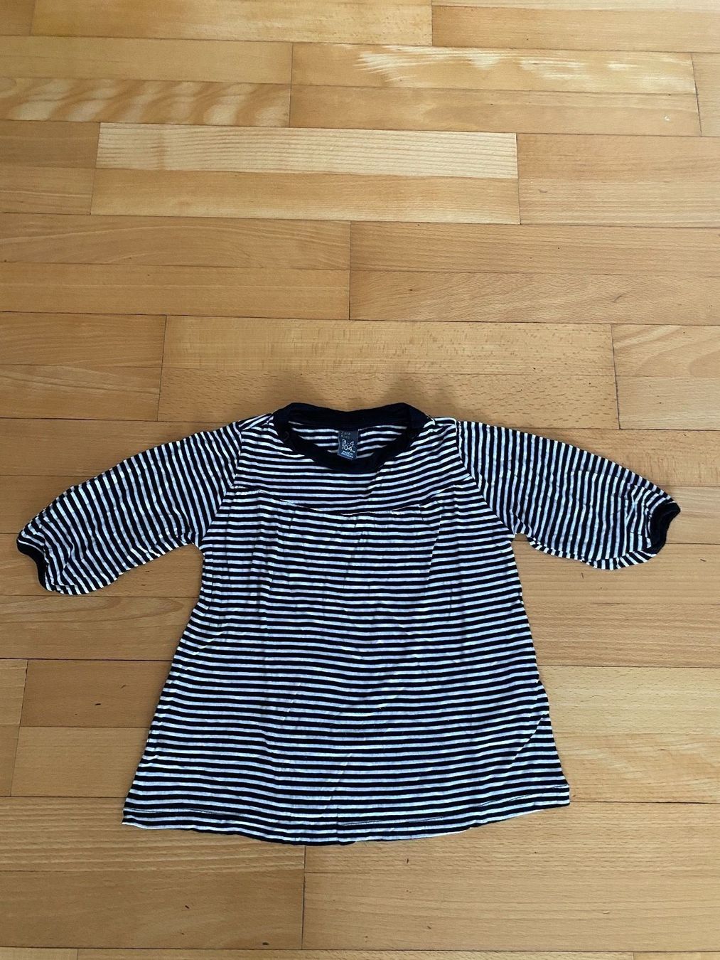 Lotti & Set di vestiti: Mädchenset Gr. 104 – Usato da Tübach venduto da Vivienne0 4