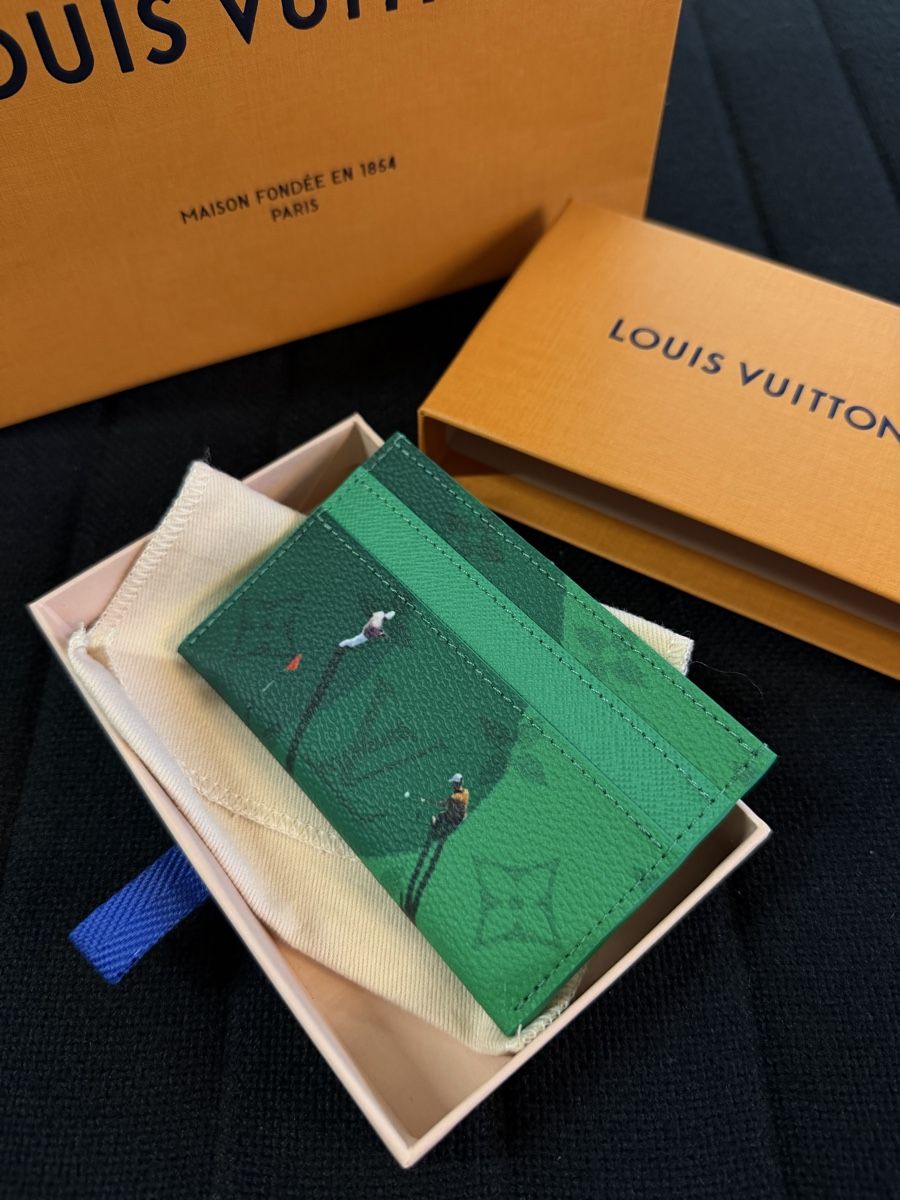 Louis Vuitton Portafogli: LOUIS VUITTON   I   Golf Green   I   Double Kartenetui – Nuovo e nell'imballaggio originale da Alpnach Dorf venduto da GaroviDS 1