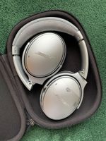 Bose Quiet Comfort QC35 Kopfhörer mit Case und Kabel