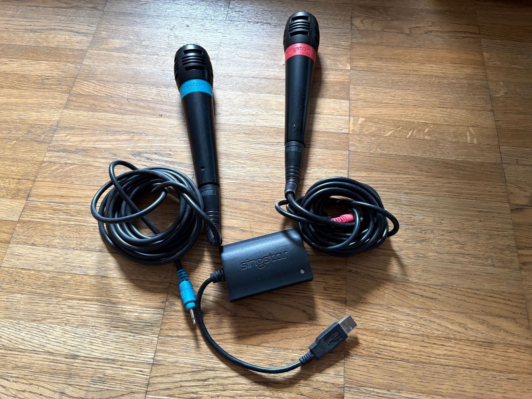 Sony Konsolen: SingStar Set mit Spielen PS 2 Play Station – Gebraucht aus Weisslingen von Traber1992