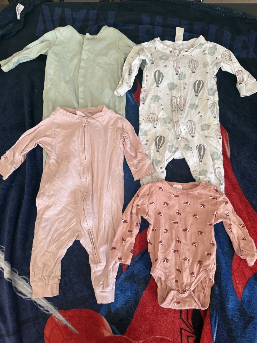 Lotti & Set di vestiti: Baby Kleiderpaket Mädchen Gr.62 – Usato da Hettiswil venduto da jes_ss98 1