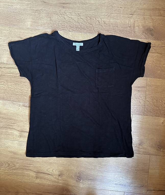 T-Shirts: T-Shirt – Gebraucht aus Rupperswil von az5_x87v