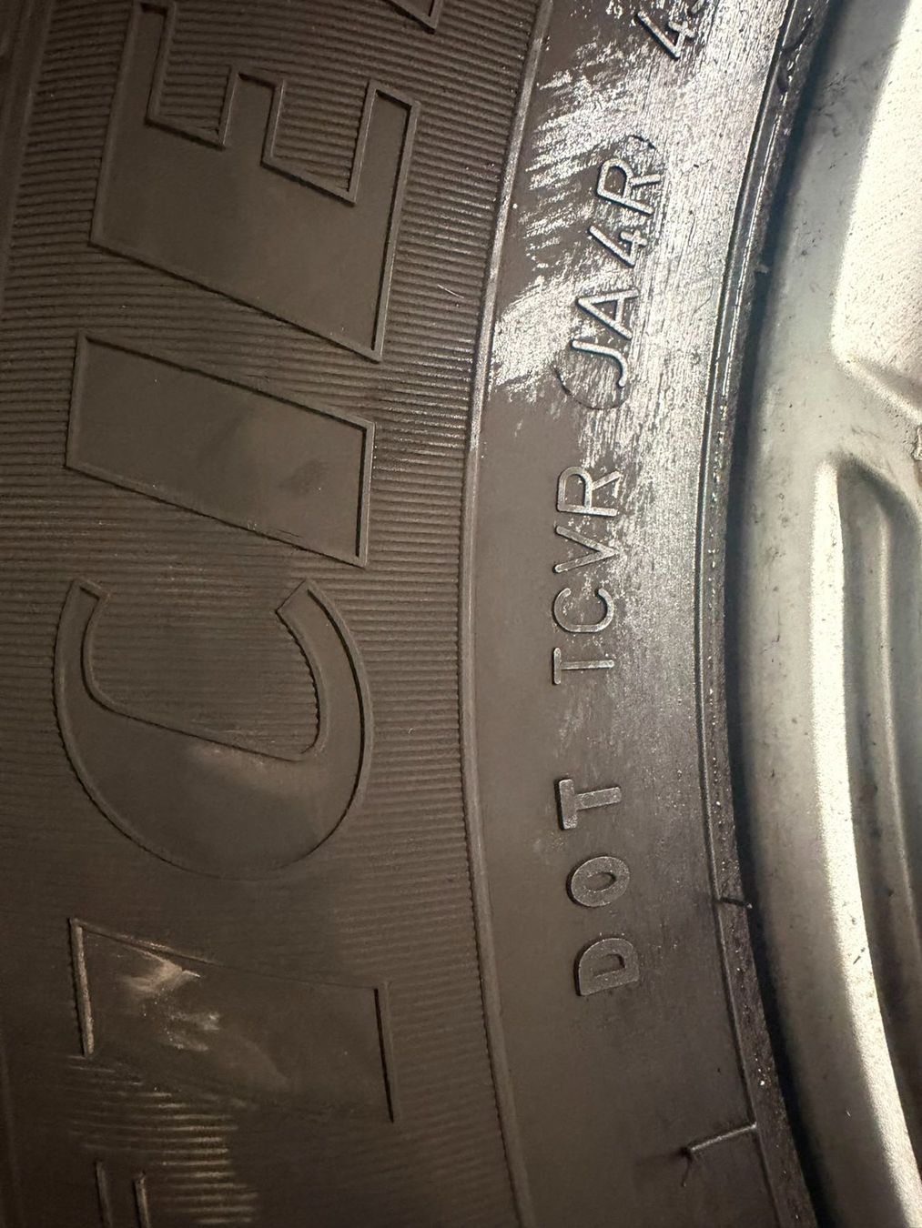 Volkswagen Pneumatici & Ruote complete: VW Touareg 2002 - 2010 Komplettrad – Usato da Flühli LU venduto da Overland_Motors 1