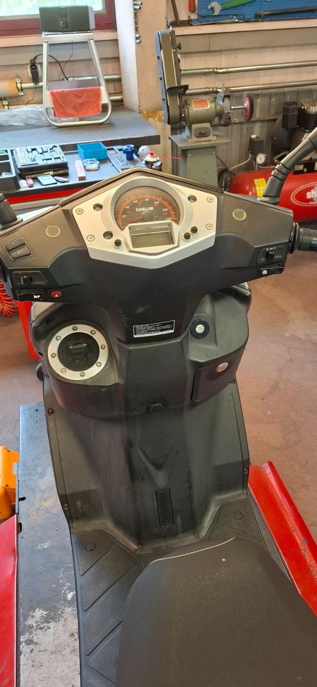 Daelim Scooter: Daelim Otello 125 FI – Usato da Reichenbach i. K. venduto da sugifranz 4